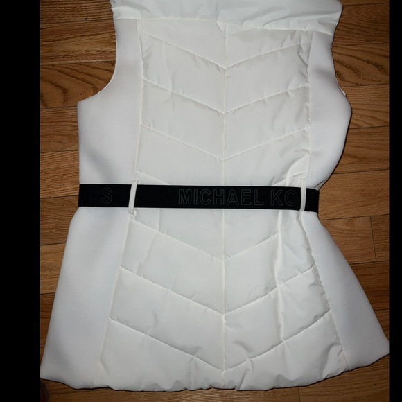 Micheal Kors vest - Picture 3 of 4